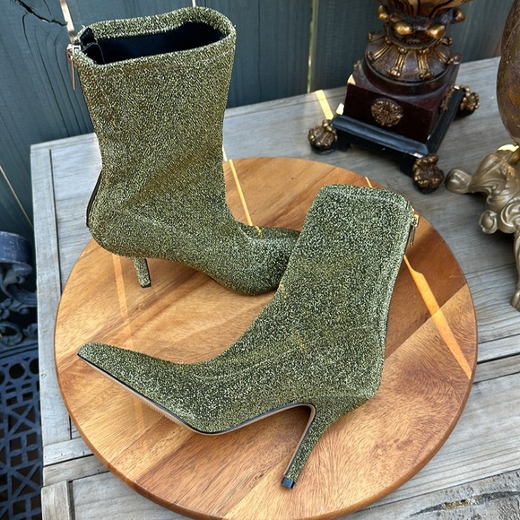 Newish Marc Fisher LTD Breezy Gold Glitter Boots - Sz 5M - Picture 6 of 11